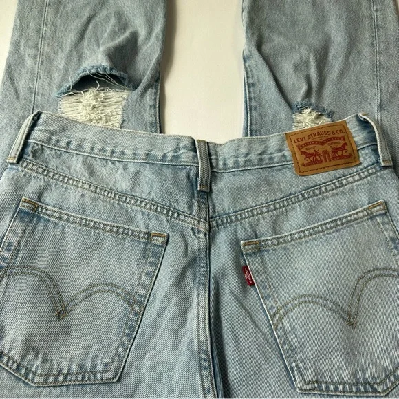 Levi’s Wedgie Straight Jeans - Picture 2 of 6